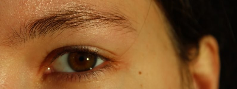 top-clear-brow-gels-for-2025--achieve-spa-perfect-brows-at-home