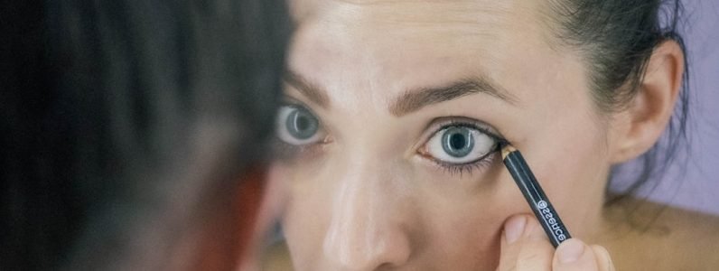 top-professional-brow-shaping-kits-and-tips---rejuvenate-spa-services